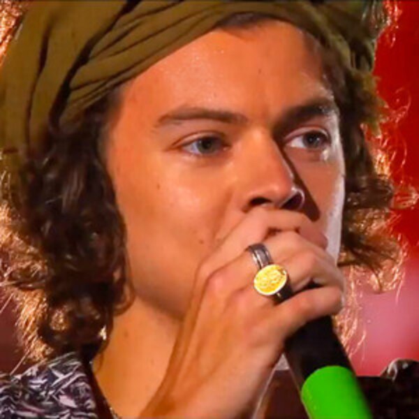 We decided to watch video clip online We decided to watch video clip online